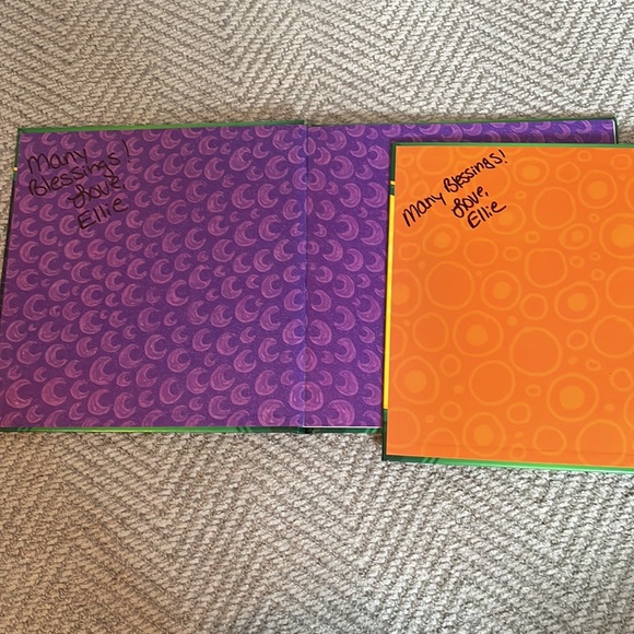 LAST CALL 2 Crayola Books - Picture 2 of 7